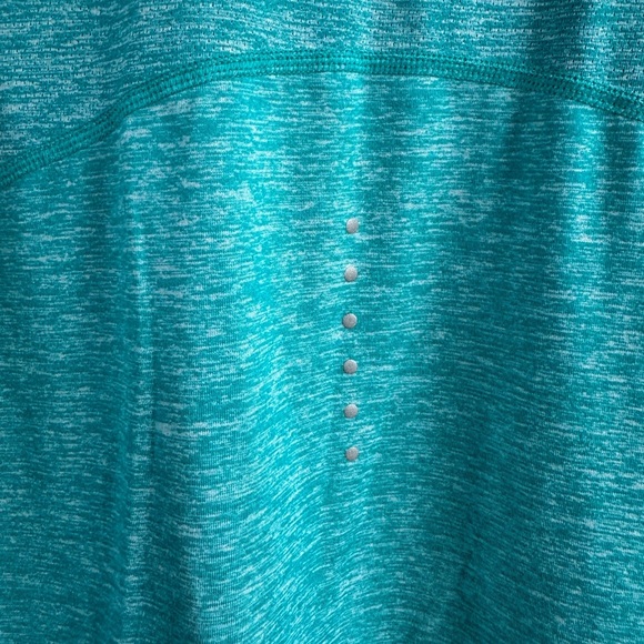 Nike Swift Element UV Long Sleeve Top - Picture 11 of 12